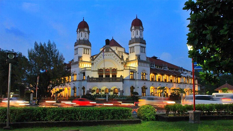 Tempat Wisata di Semarang - Lawang Sewu