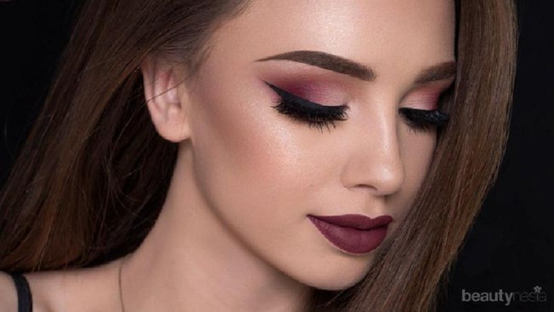 Tips Bold Makeup Tanpa Kesan Berlebihan